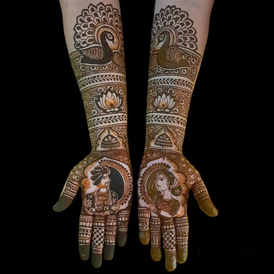 Mehndi Design with Figures and Peacock