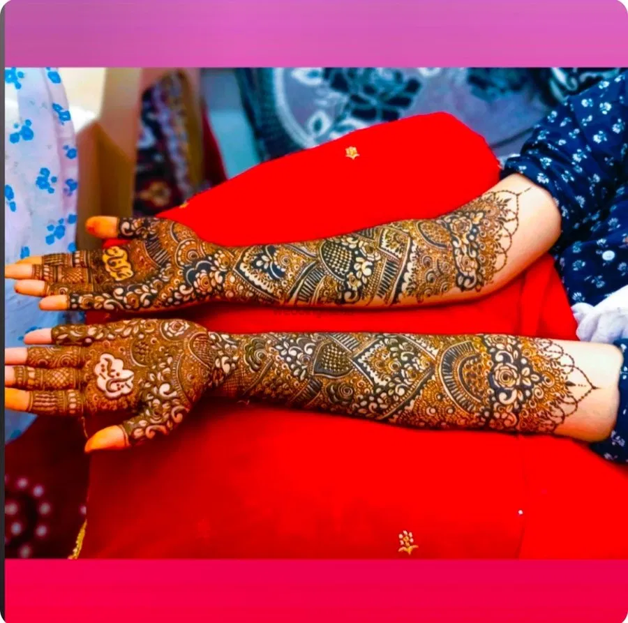 Front Hand Mehndi Design with Hearts