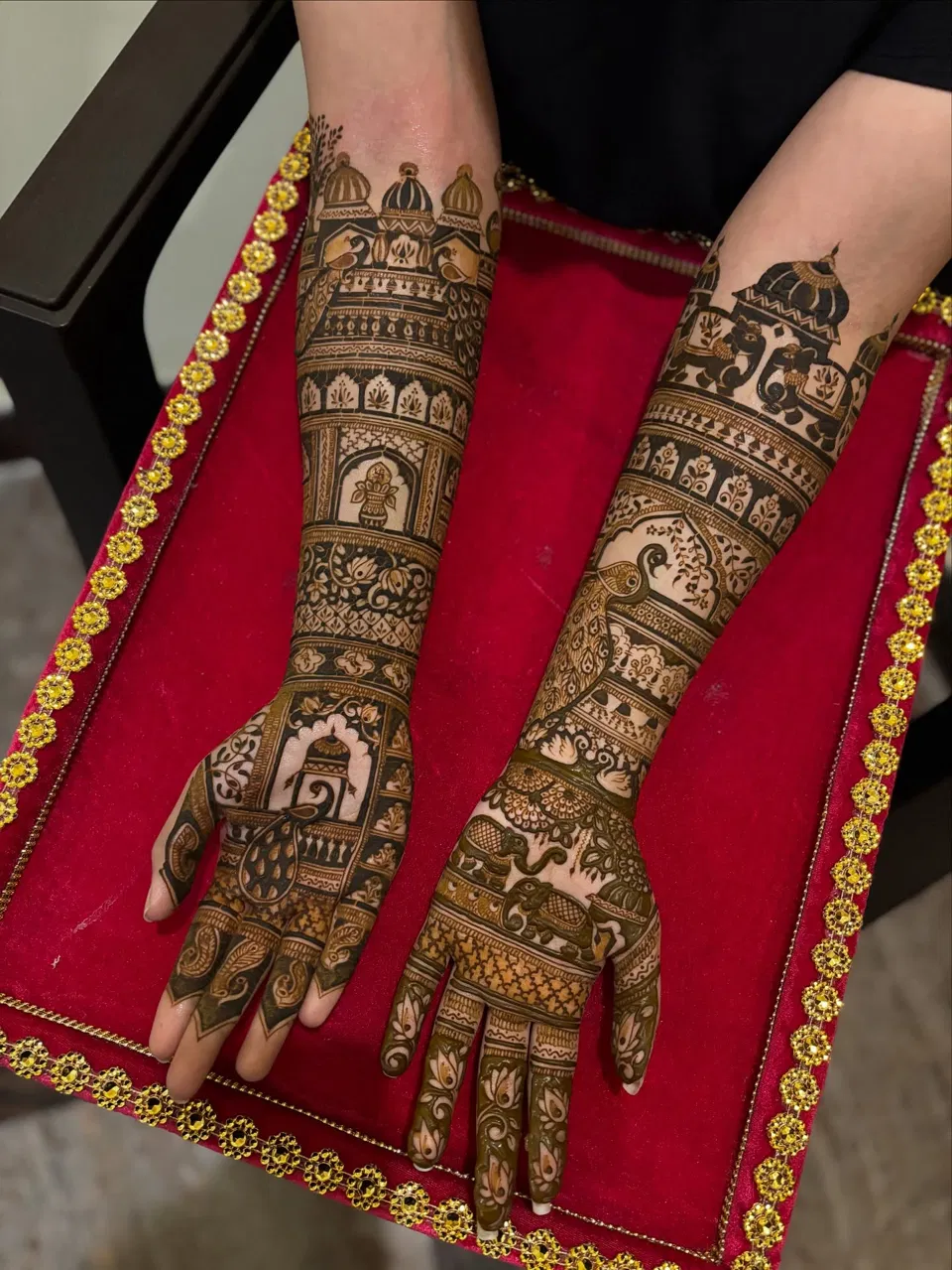 Bridal Indian Front Hand Mehndi Design with Deity and Figures (4)