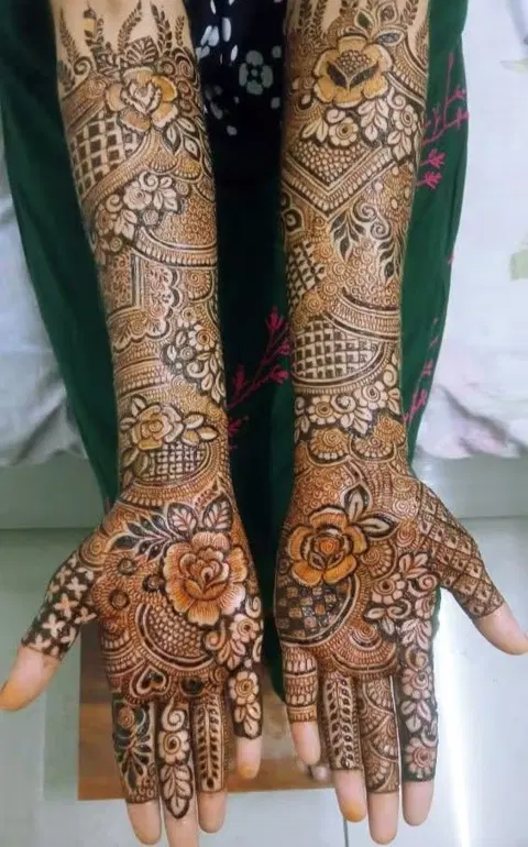 full hand mehndi design