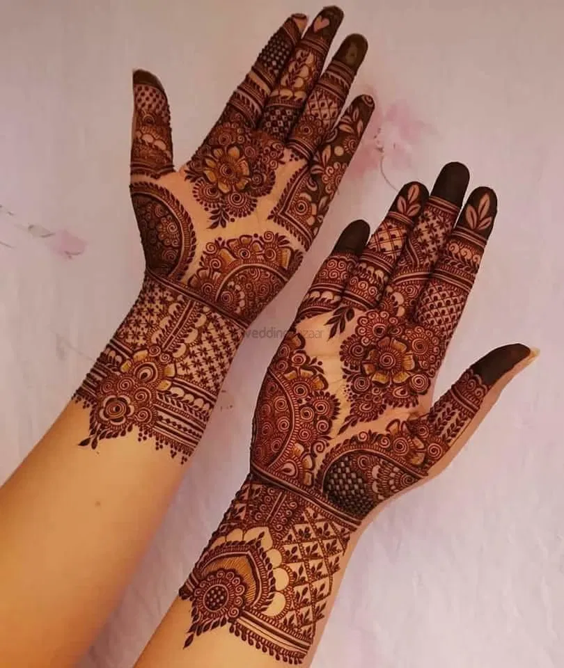 Back Hand Mehndi Design