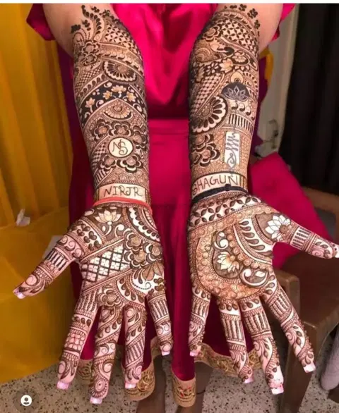 front hand mehndi design