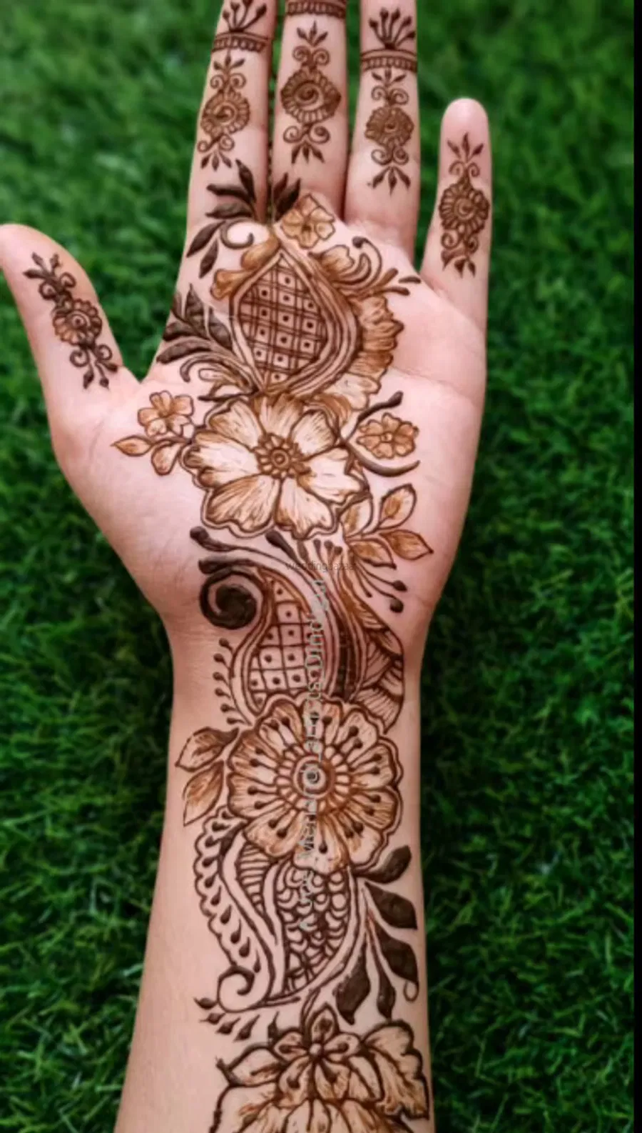 Arabic Front Hand Mehndi Design