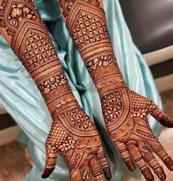 Front Hand Mehndi Design