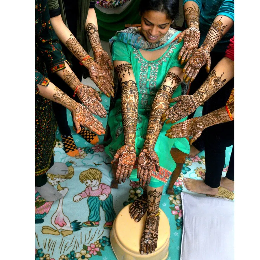 Front Hand Mehndi Design with Figures