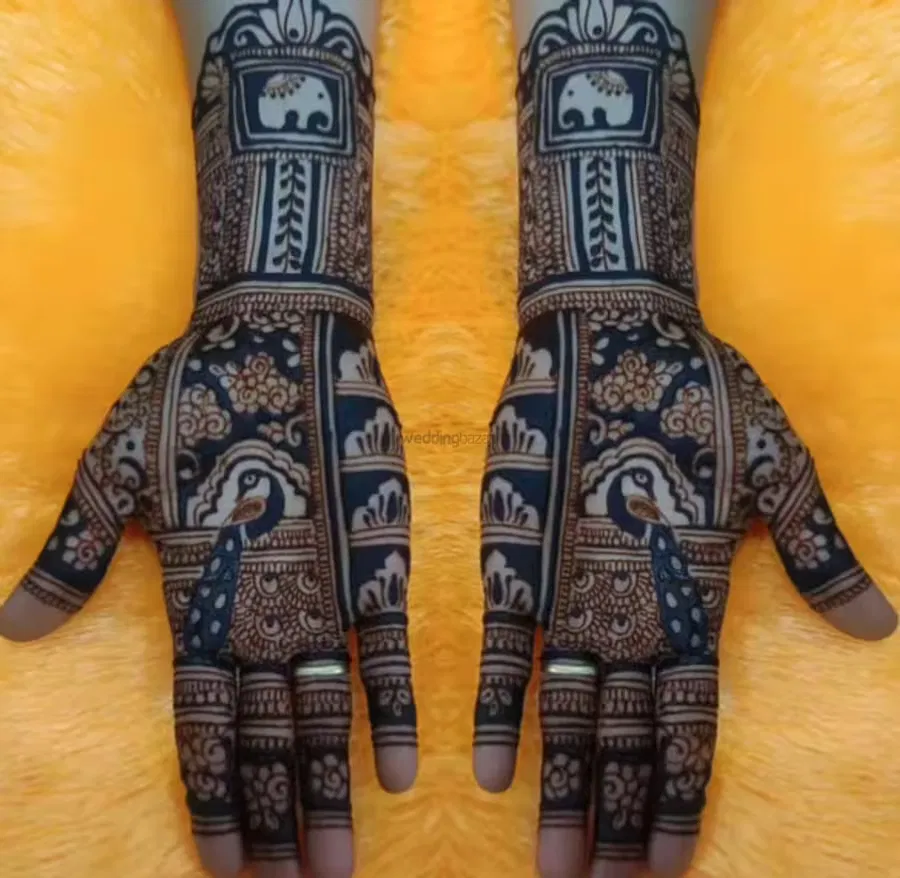 Mehndi Design with Figures