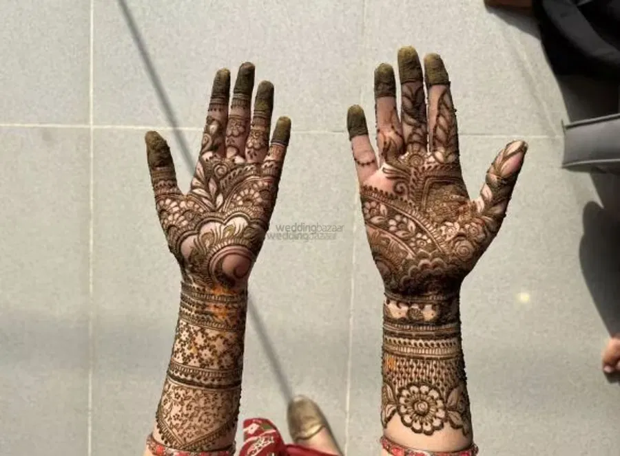 Front Hand Mehndi Design (3)