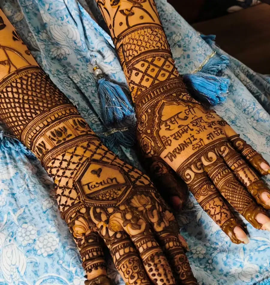 Mehndi Design with Figures
