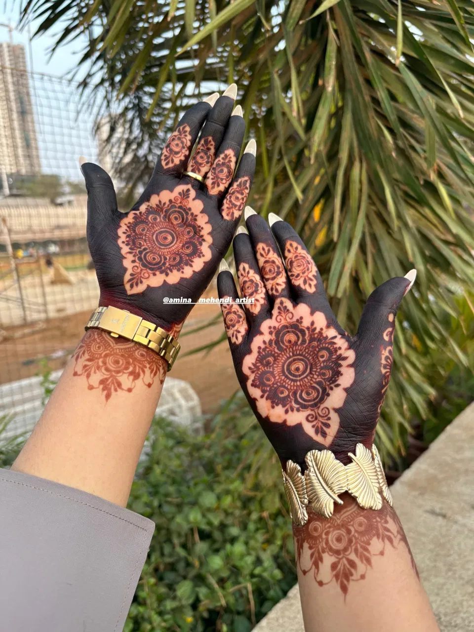 Back Hand Mehndi Design