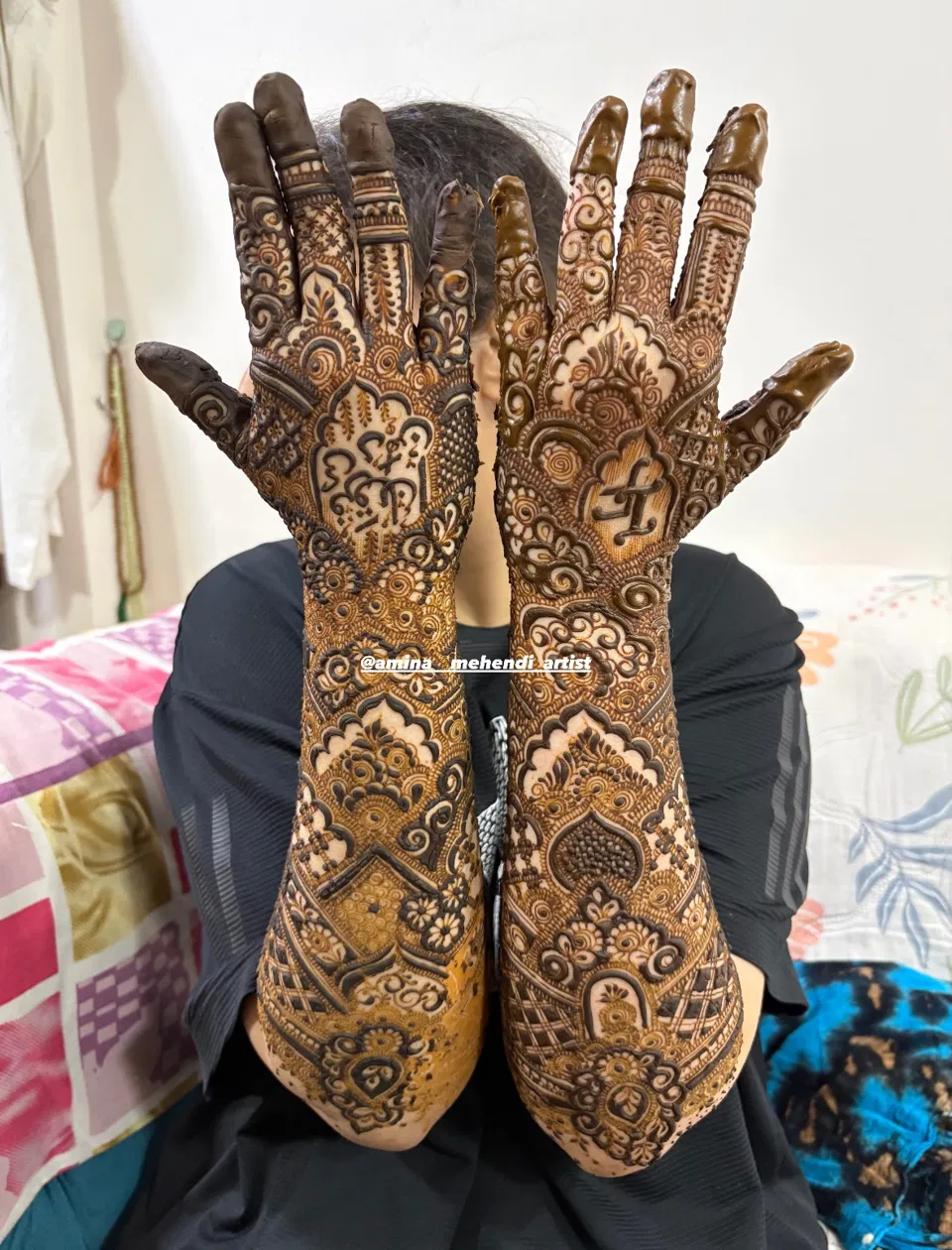 Mehndi Design with Figures