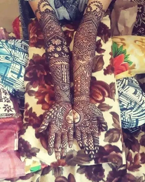 full hand mehndi design