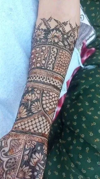Full Hand Mehndi Design (2)