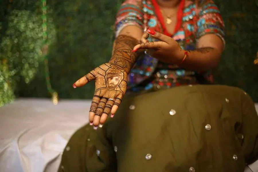 Front Hand Mehndi Design