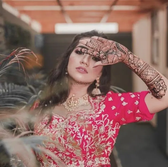 Back Hand Mehndi Design