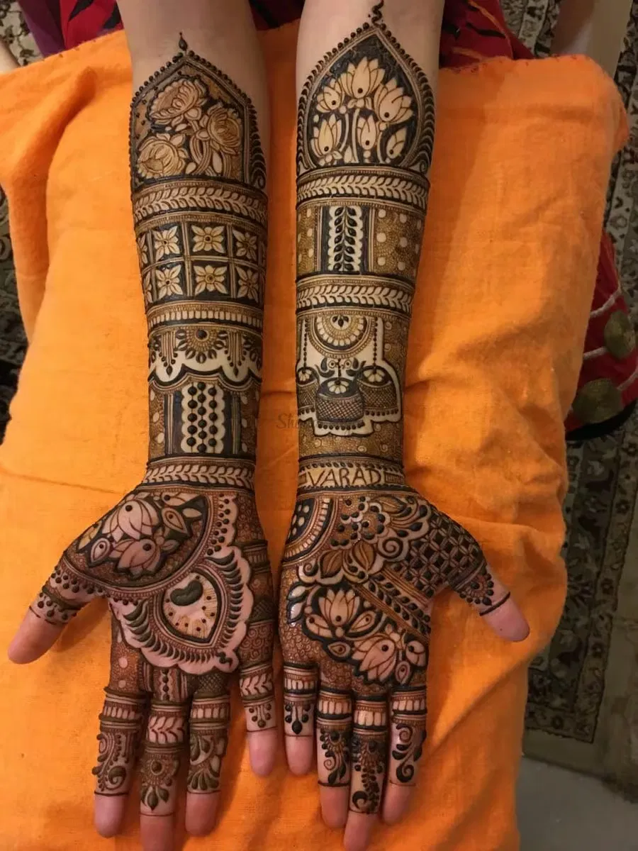 Full Hand Mehndi Design with Figures