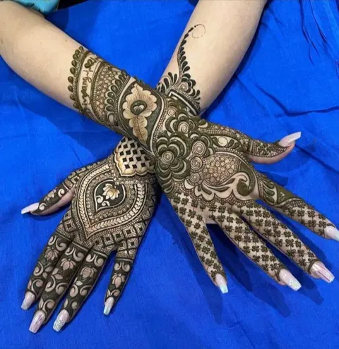 back hand mehndi design