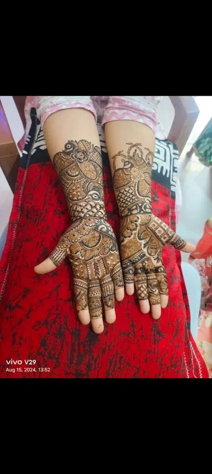 figure mehndi design
