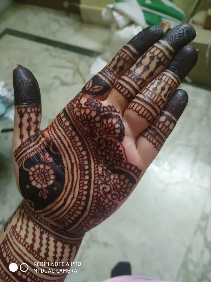 Back Hand Mehndi Design