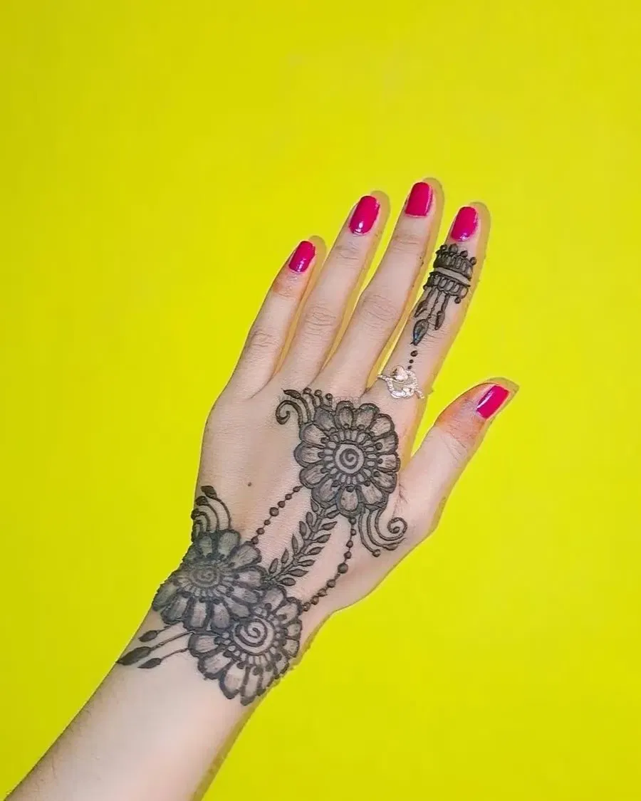 Arabic Simple Mehndi Design