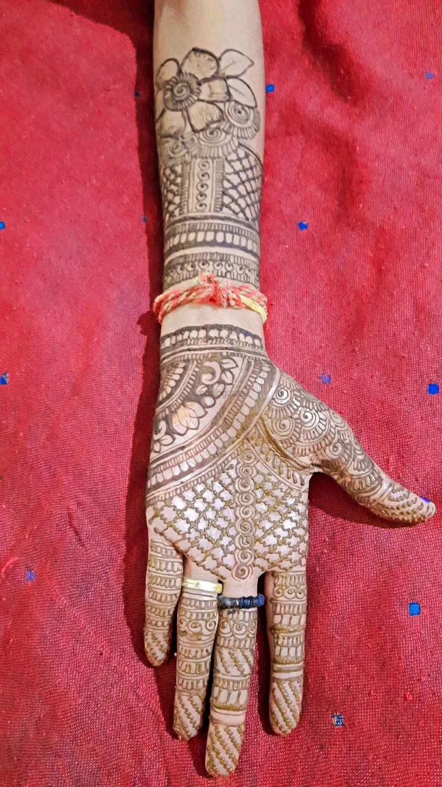 Front Hand Mehndi Design (2)