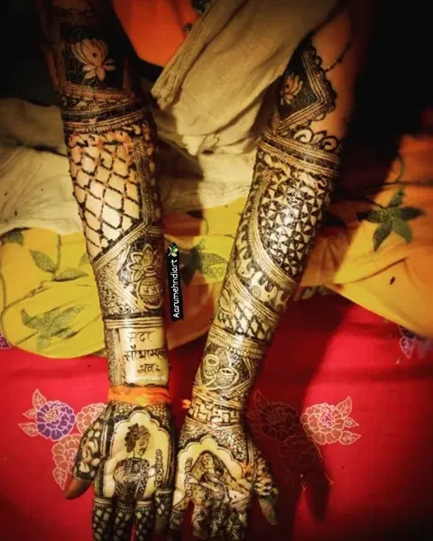 figure foot mehndi design
