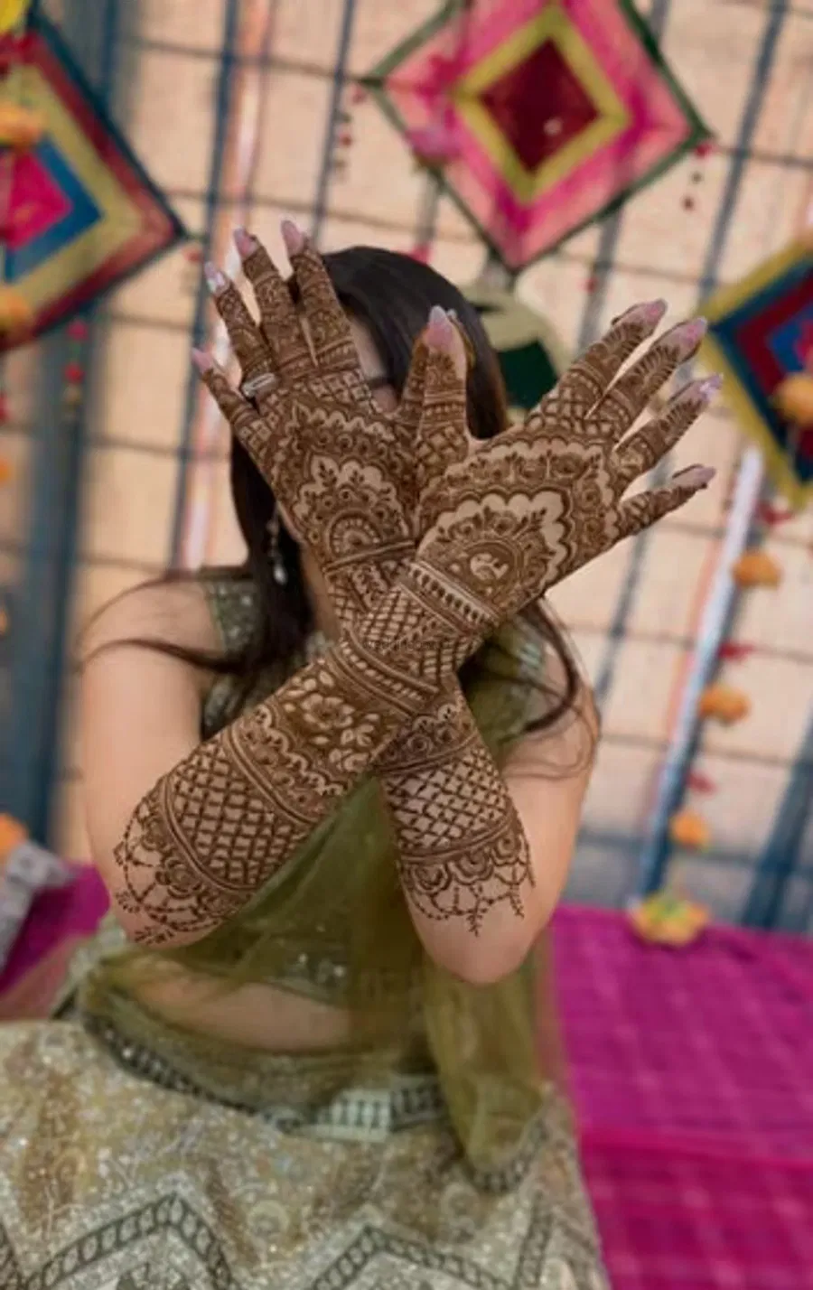 Back Hand Mehndi Design