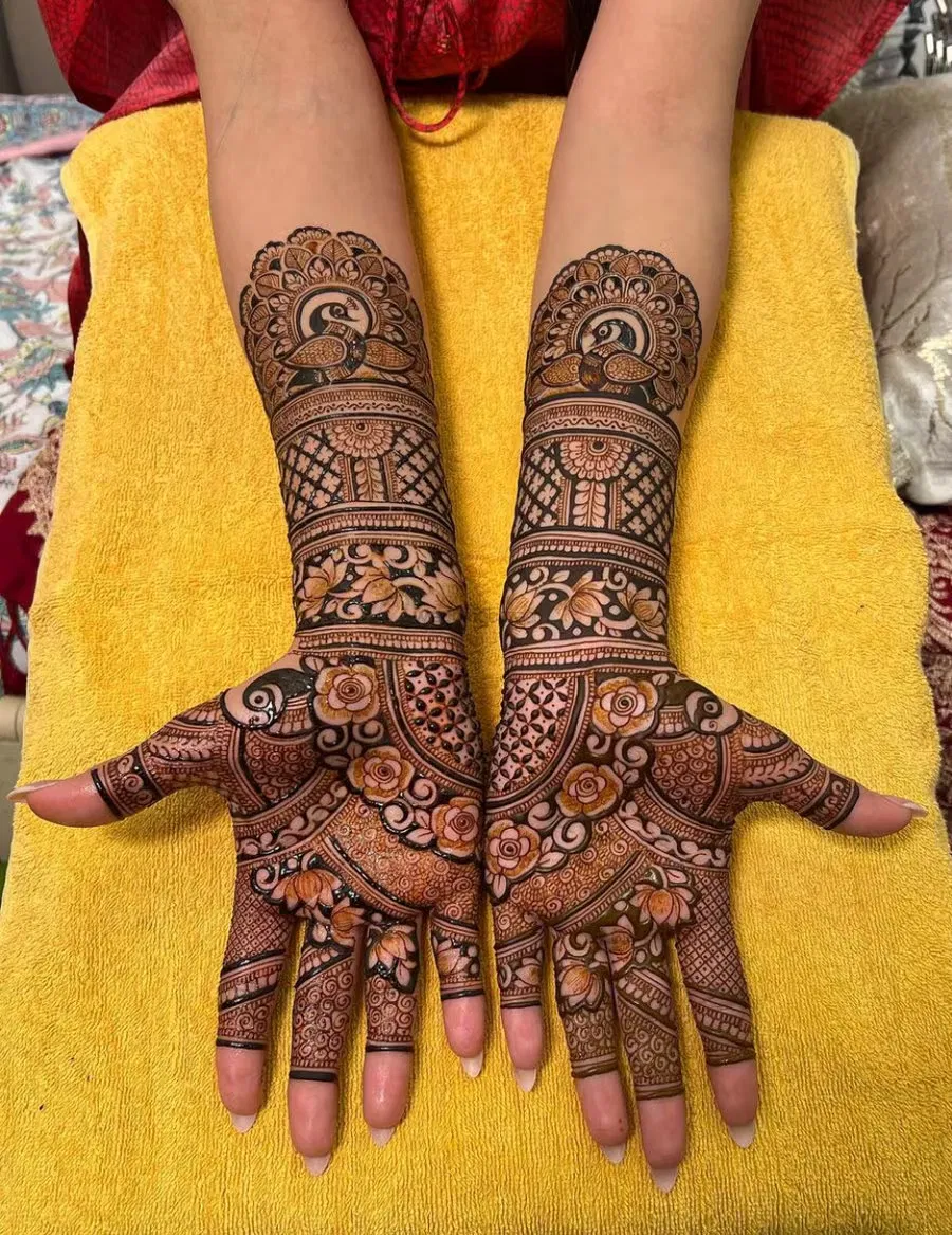 Front Hand Mehndi Design