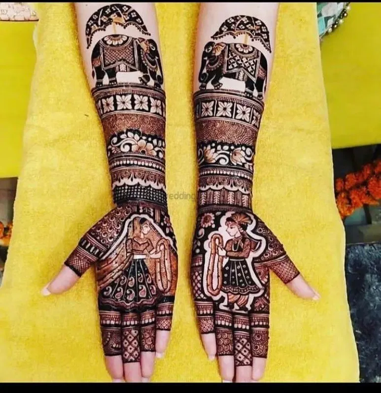 Mehndi Design with Figures