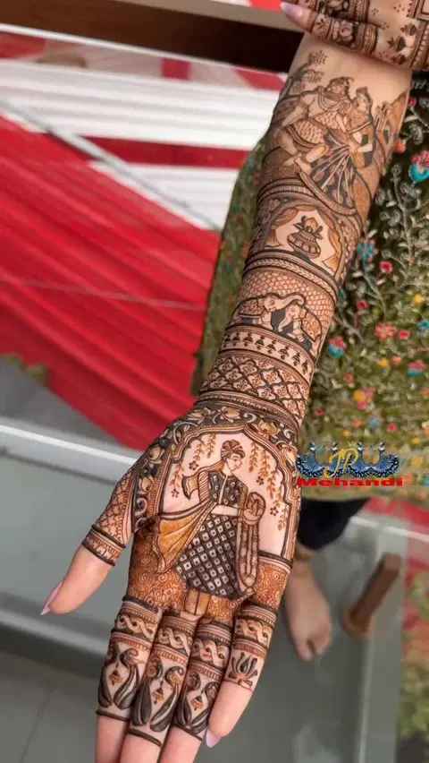 figure front hand mehndi design