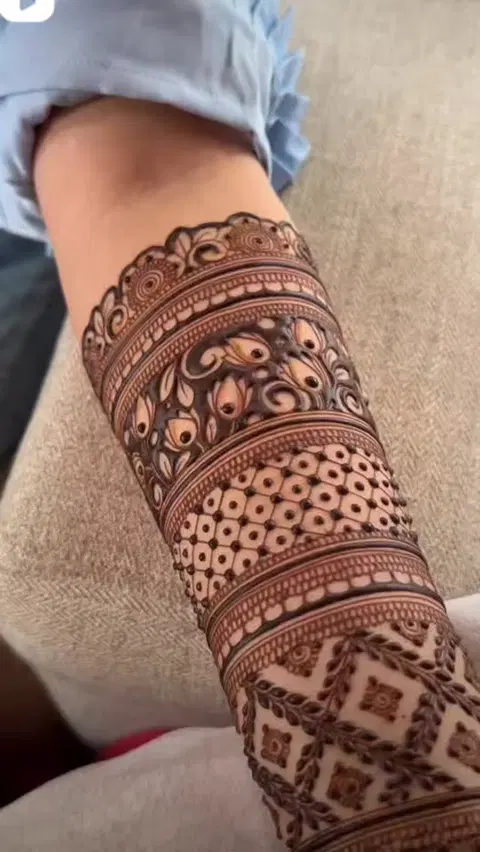 full hand mehndi design