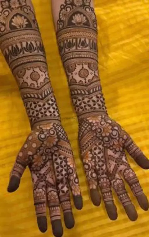 full hand mehndi design