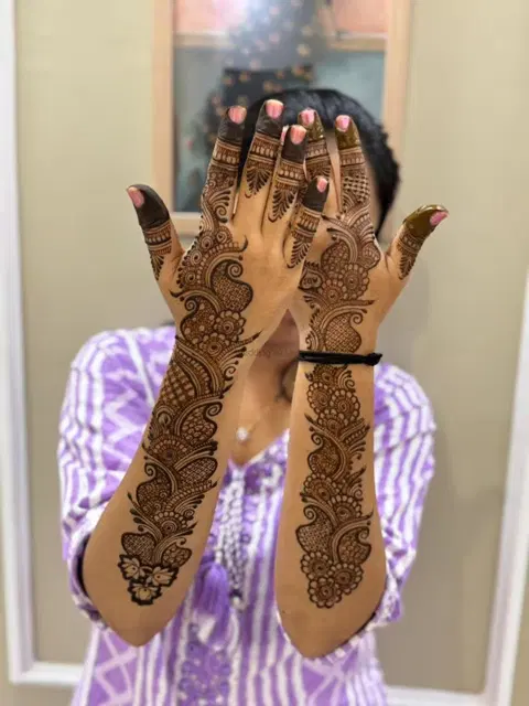 full hand mehndi design