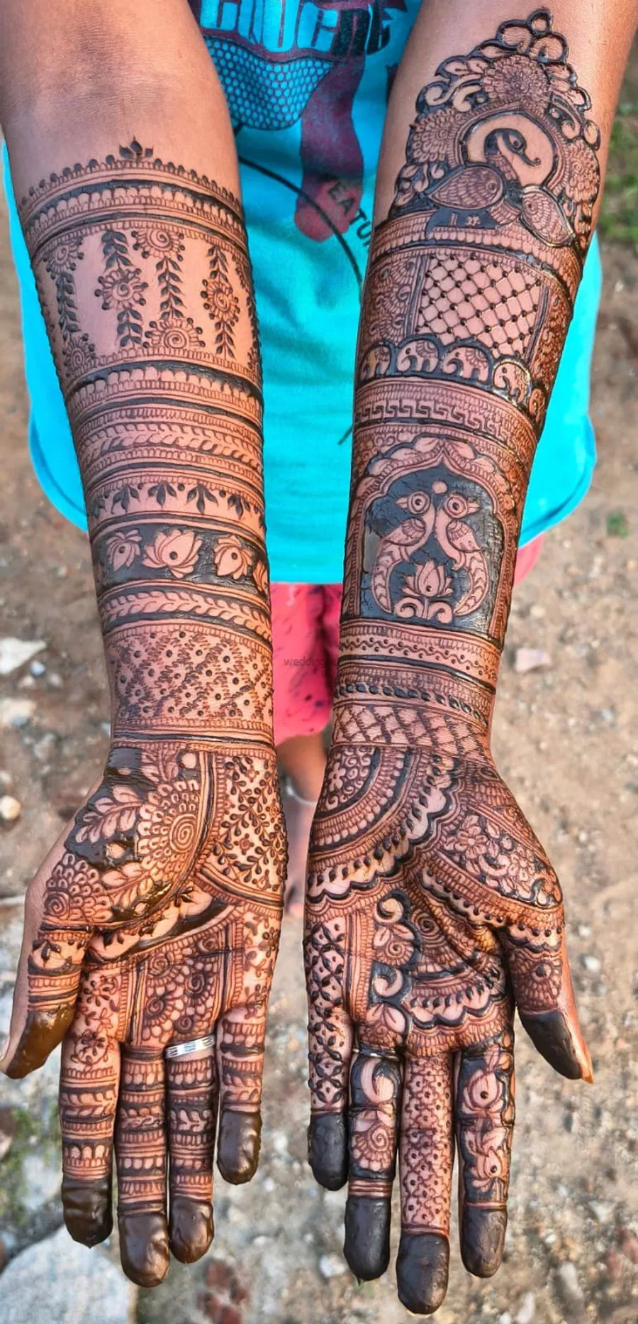 Front Hand Mehndi Design