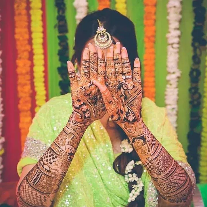 Back Hand Mehndi Design