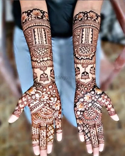 Mehndi Design with Figures