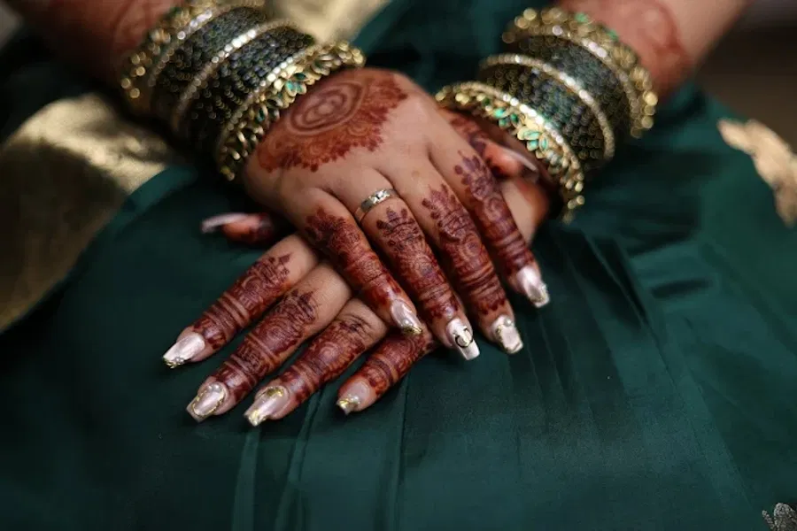 Back Hand Mehndi Design