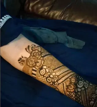 Full Hand Mehndi Design (2)
