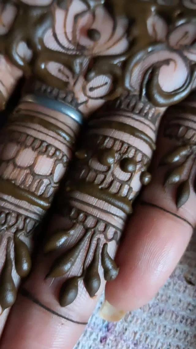 Simple Mehndi Design
