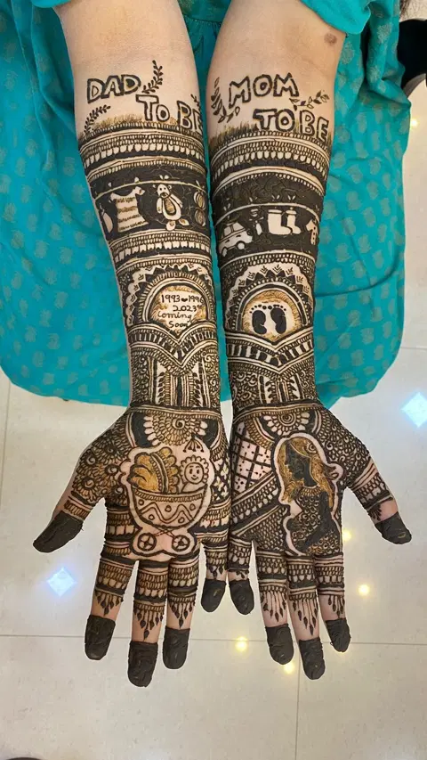 figure front hand mehndi design