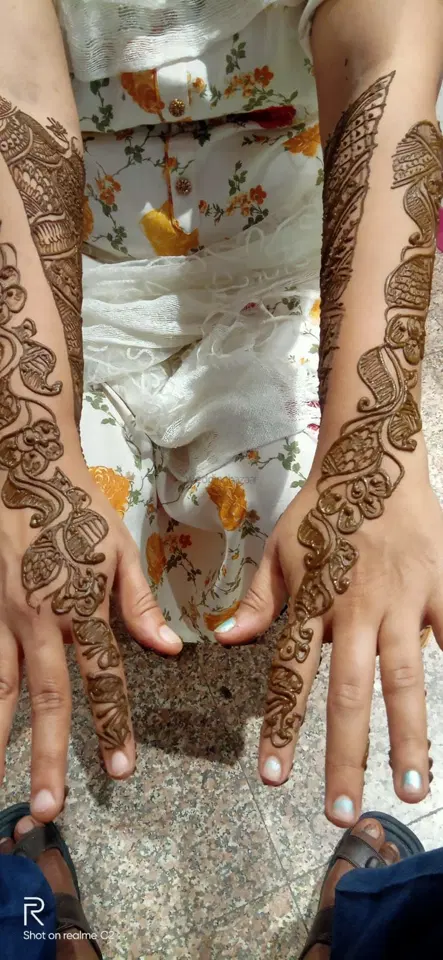 figure mehndi design