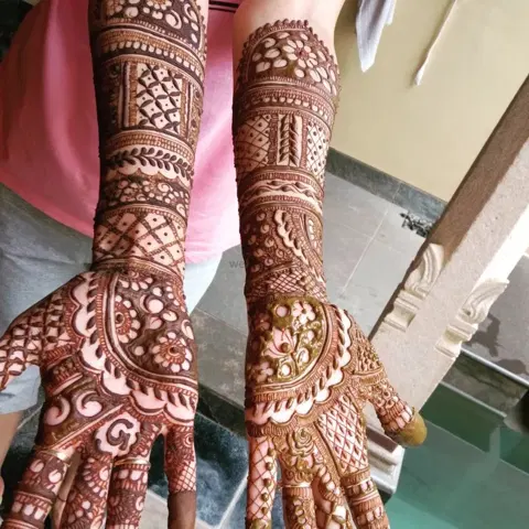 full hand mehndi design
