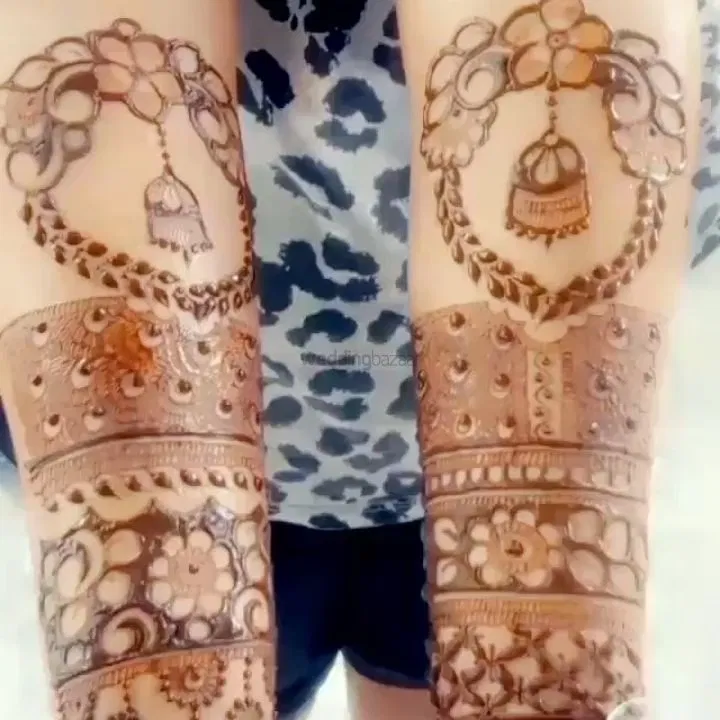 Foot Mehndi Design with Figures
