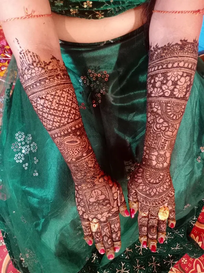 Full Hand Mehndi Design with Figures