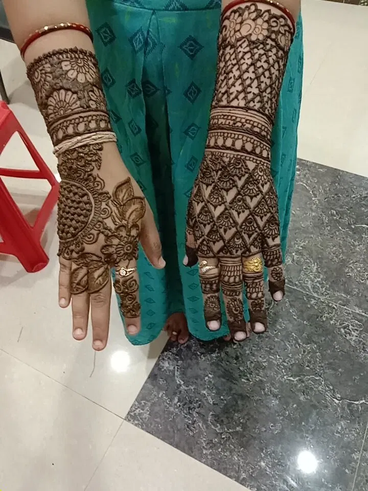 Back Hand Mehndi Design