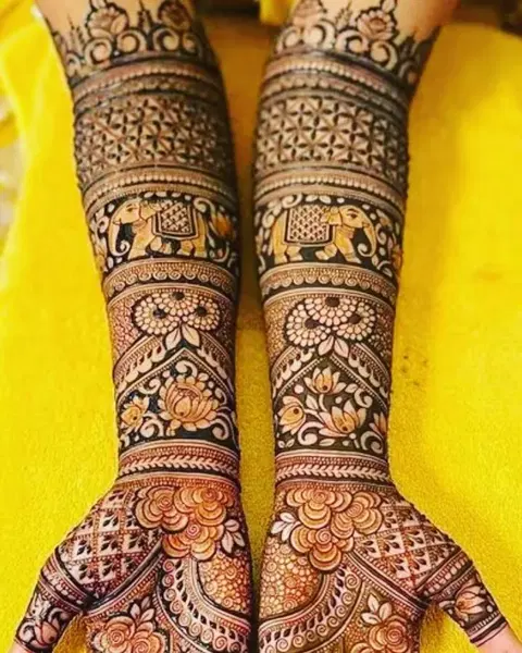 figure foot mehndi design