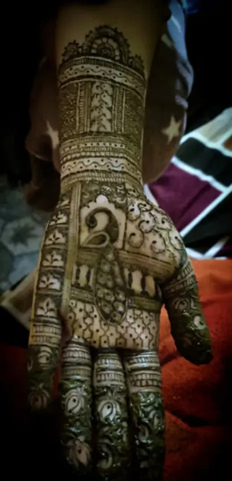 full hand mehndi design