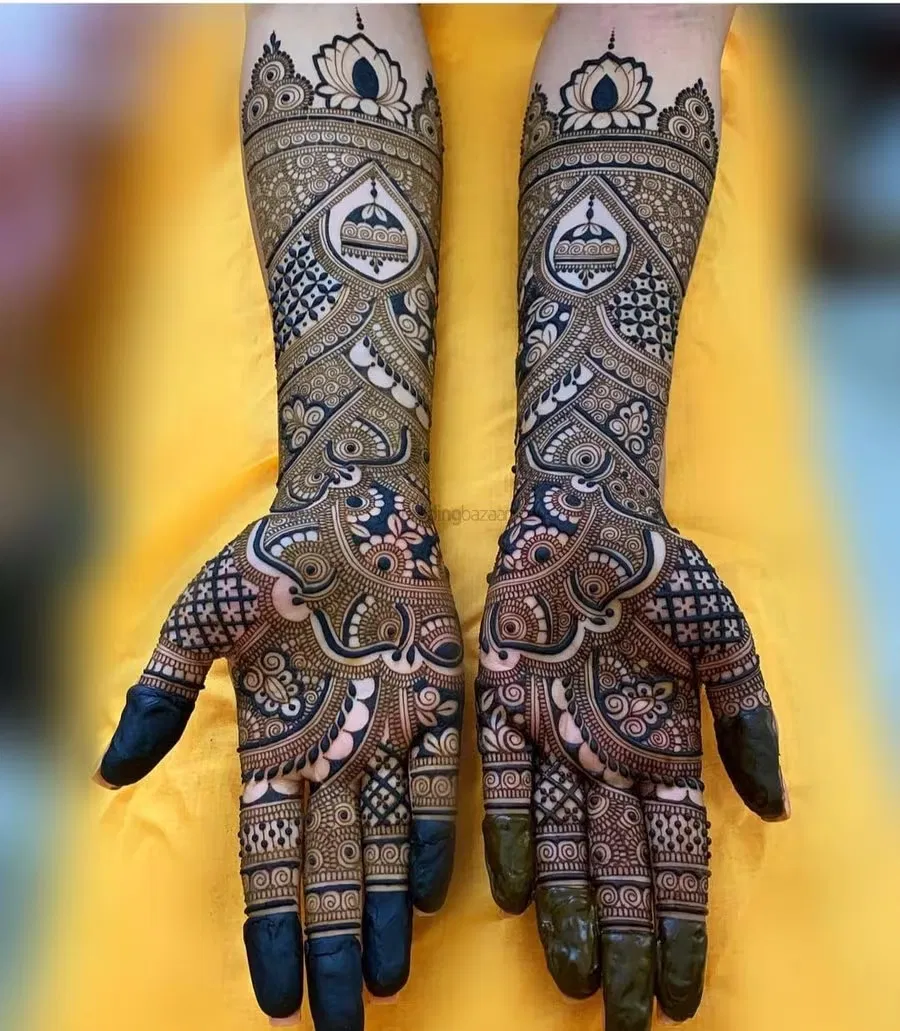 Full Hand Mehndi Design with Figures and Hearts (11)
