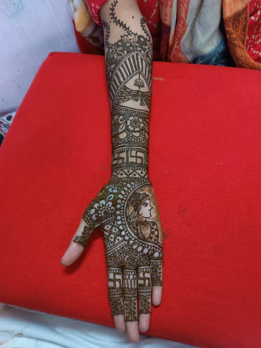 Full Hand Mehndi Design with Figures