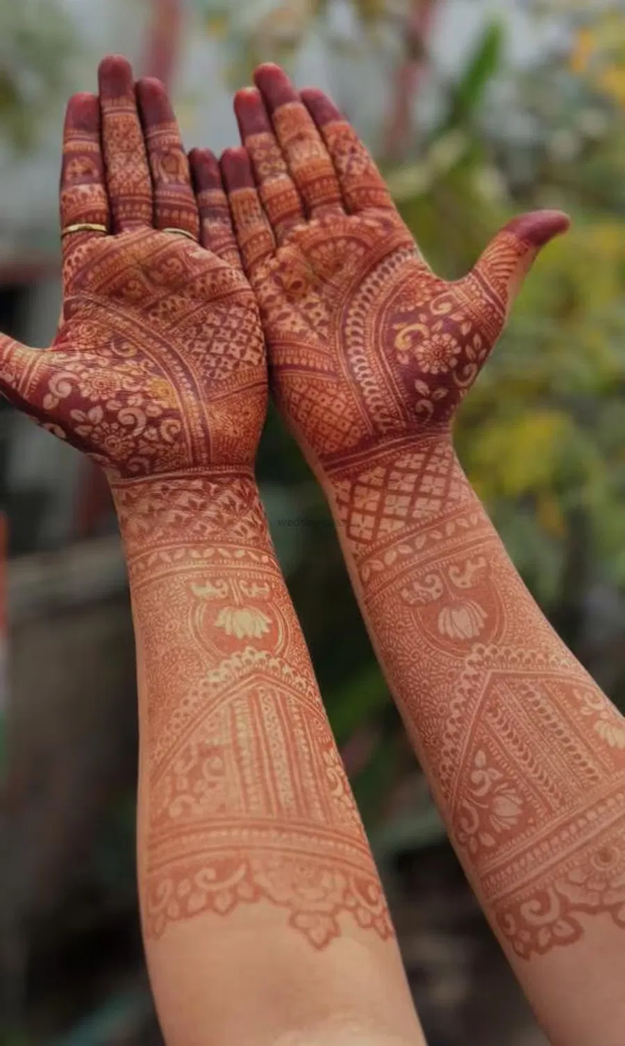 Front Hand Mehndi Design with Figures