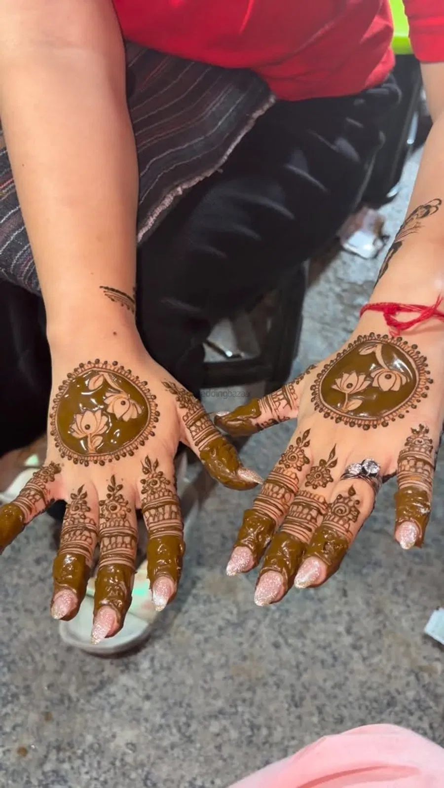 Back Hand Mehndi Design with Gol Tikki and Figures